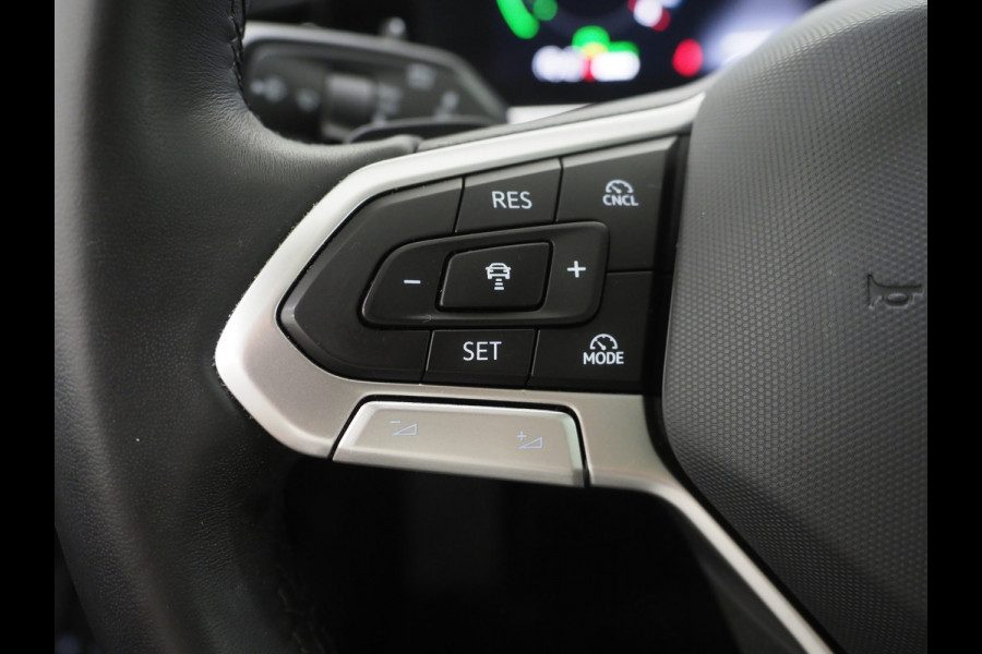 Volkswagen Passat Variant 1.5 eHybrid Elegance | 5 Jaar Garantie | Panoramadak | Leder/Alcantara | Trekhaak | Harman/Kardon | HUD | 360 | Keyless