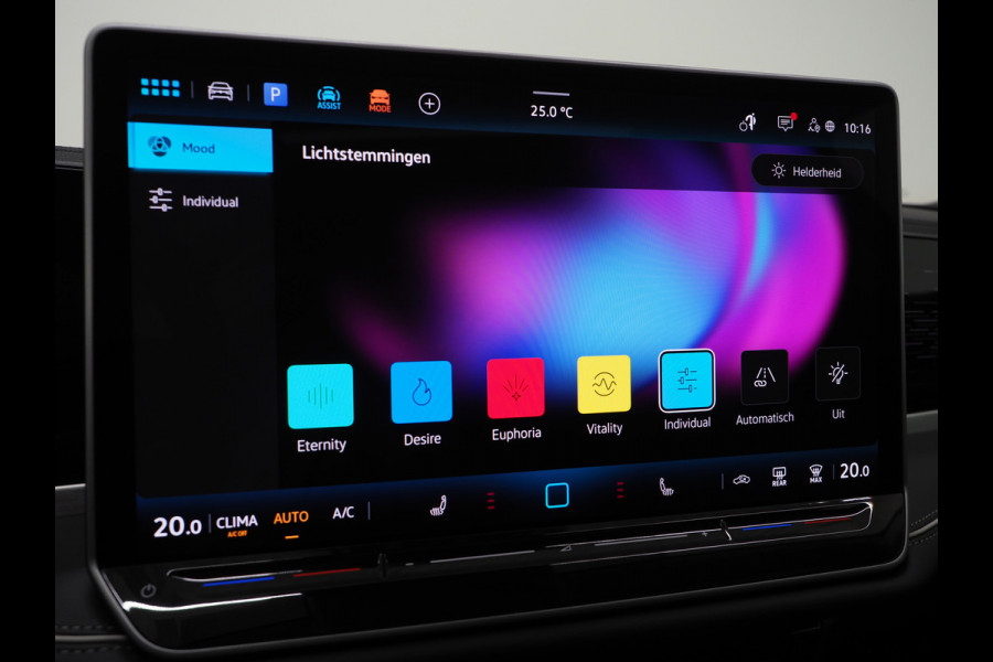 Volkswagen Passat Variant 1.5 eHybrid Elegance | 5 Jaar Garantie | Panoramadak | Leder/Alcantara | Trekhaak | Harman/Kardon | HUD | 360 | Keyless