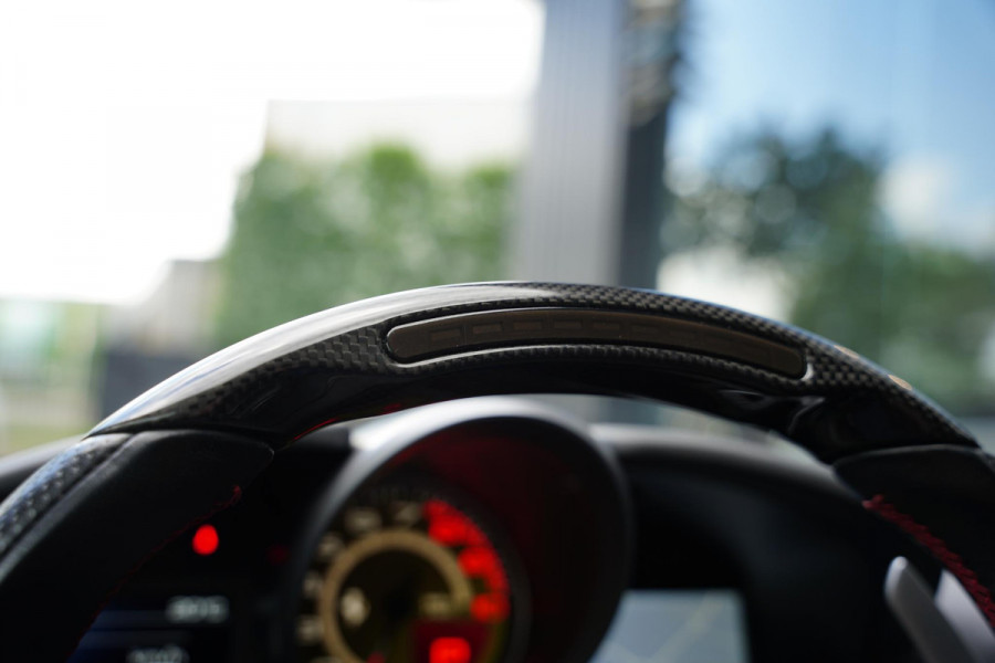 Ferrari GTC4 Lusso T 3.9 V8 / Atelier Car / Passenger Display