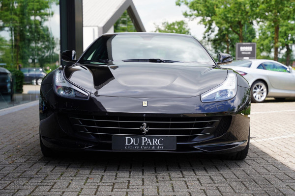 Ferrari GTC4 Lusso T 3.9 V8 / Atelier Car / Passenger Display