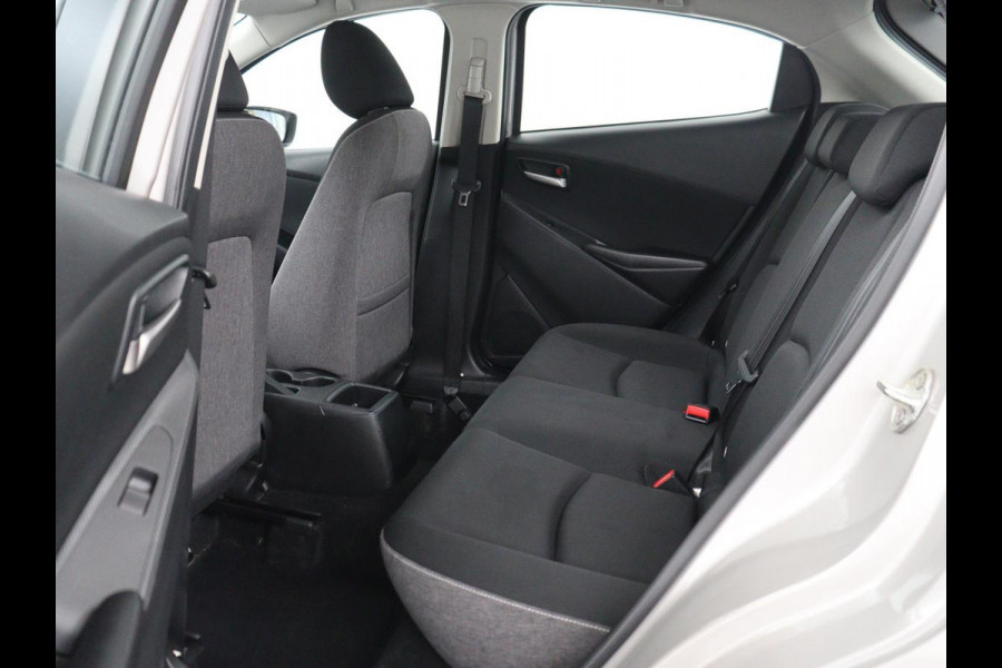 Mazda 2 1.5 SkyActiv-G 90 Centre-Line | Airco | Carplay | Cruise control | Automaat | Navigatie | Bluetooth