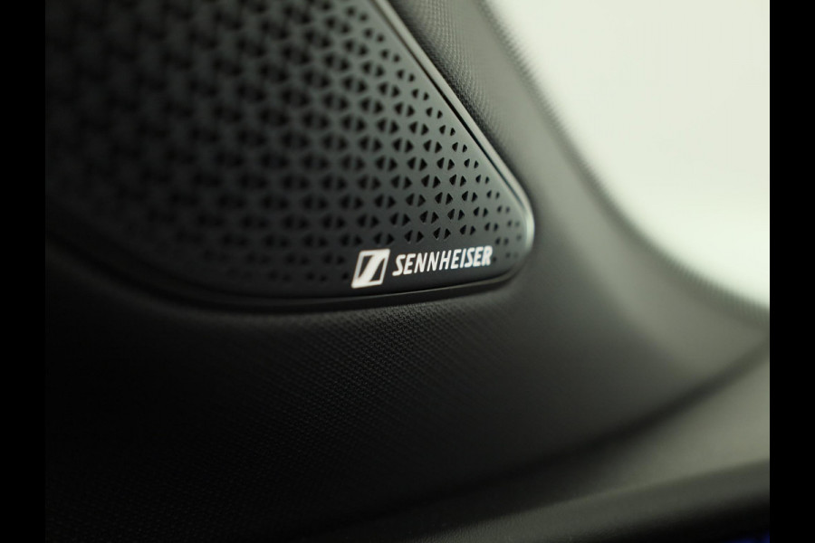 CUPRA Raval Performance First Edition 56 kWh 211PK| Sennheiser | Matrix Koplampen | Navigatie | 19 Inch LM | Smartlight Sfeerverlichting | Adaptieve Cruise Control |