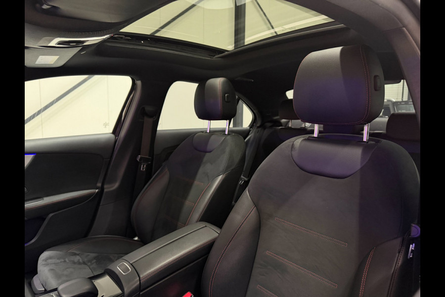Mercedes-Benz A-Klasse 250 224pk Sedan AMG-Pakket Aut. | Panoramadak Sfeerverlichting | MBUX | LED