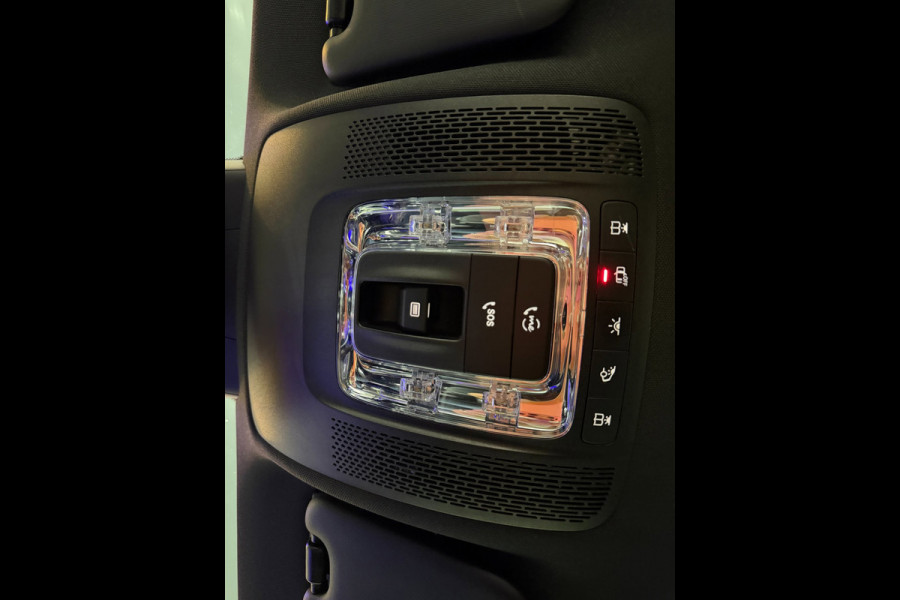 Mercedes-Benz A-Klasse 250 224pk Sedan AMG-Pakket Aut. | Panoramadak Sfeerverlichting | MBUX | LED