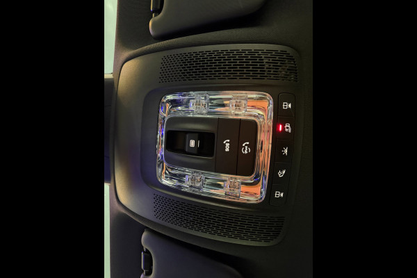 Mercedes-Benz A-Klasse 250 224pk Sedan AMG-Pakket Aut. | Panoramadak Sfeerverlichting | MBUX | LED