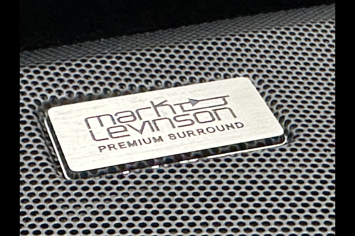 Lexus RX 450h 4WD President | Origineel NL | 360 Camera | Mark-Levinson Sound | ACC | Stoelventilatie | Leder | 10 jaar Lexus Garantie!  Head-Up | Memory | Panoramadak | Keyless-Entry | Stoelverwarming V+A | ISO-Glas | Zonwering | LED | Lane-Assist | Dodehoek | DAB | Draadloos Laden.