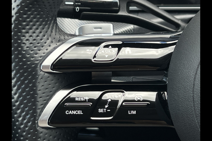 Mercedes-Benz C-Klasse 180 AMG Line | Navi | Sfeerverlichting | Camera | 18 inch