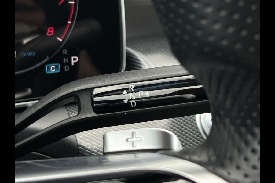 Mercedes-Benz C-Klasse 180 AMG Line | Navi | Sfeerverlichting | Camera | 18 inch