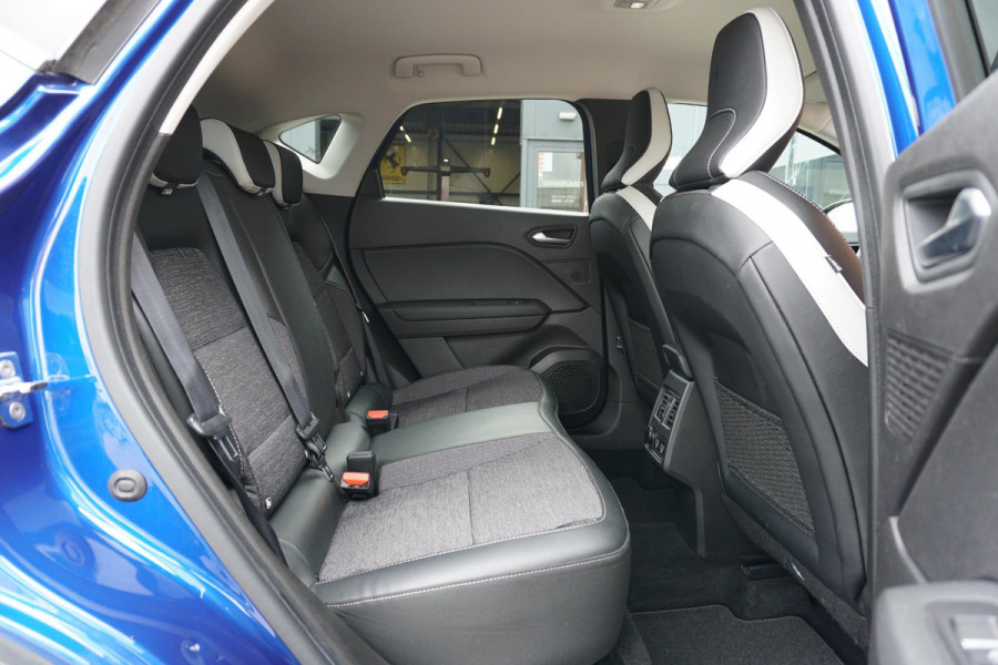 Renault Captur 1.6 E-Tech Plug-in Hybrid 160 Intens *DEALER ONDERHOUDEN* + CAMERA / APPLE CARPLAY