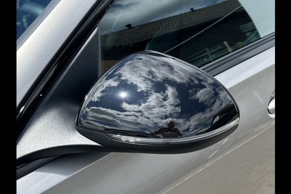Mercedes-Benz C-Klasse 180 AMG Line | Navi | Sfeerverlichting | Camera | 18 inch