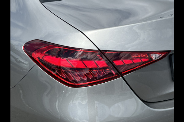 Mercedes-Benz C-Klasse 180 AMG Line | Navi | Sfeerverlichting | Camera | 18 inch