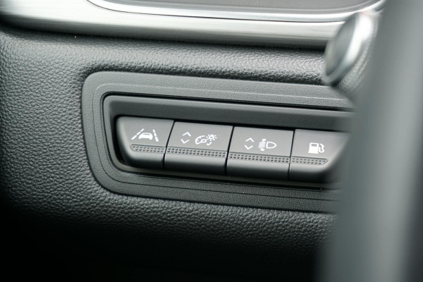 Renault Captur 1.6 E-Tech Plug-in Hybrid 160 Intens *DEALER ONDERHOUDEN* + CAMERA / APPLE CARPLAY