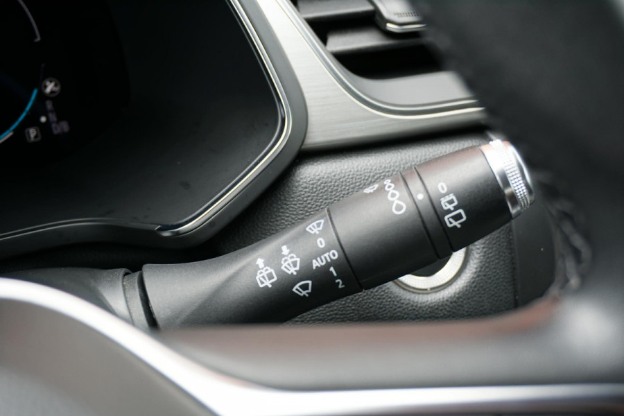 Renault Captur 1.6 E-Tech Plug-in Hybrid 160 Intens *DEALER ONDERHOUDEN* + CAMERA / APPLE CARPLAY