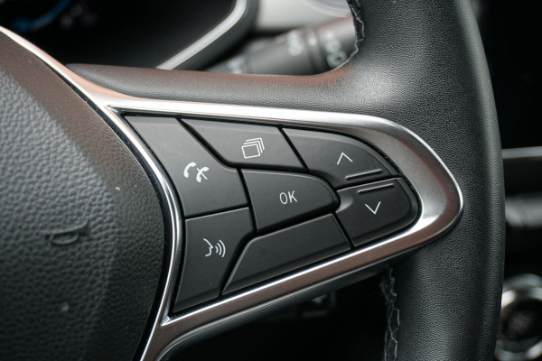 Renault Captur 1.6 E-Tech Plug-in Hybrid 160 Intens *DEALER ONDERHOUDEN* + CAMERA / APPLE CARPLAY