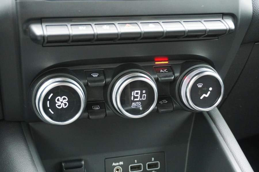 Renault Captur 1.6 E-Tech Plug-in Hybrid 160 Intens *DEALER ONDERHOUDEN* + CAMERA / APPLE CARPLAY