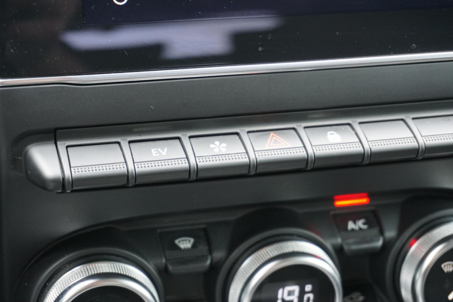 Renault Captur 1.6 E-Tech Plug-in Hybrid 160 Intens *DEALER ONDERHOUDEN* + CAMERA / APPLE CARPLAY