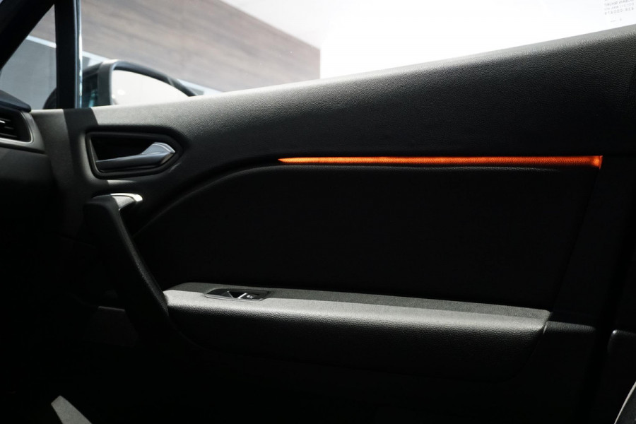 Renault Captur 1.6 E-Tech Plug-in Hybrid 160 Intens *DEALER ONDERHOUDEN* + CAMERA / APPLE CARPLAY