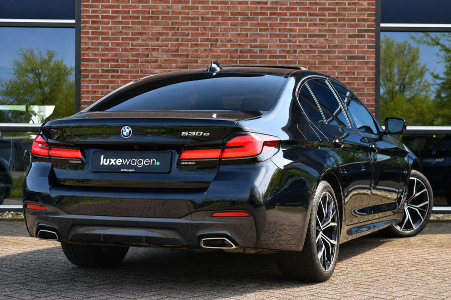 BMW 5 Serie 530e M-Sport Pano Trekh ACC HUD 360 Laser El-Klep