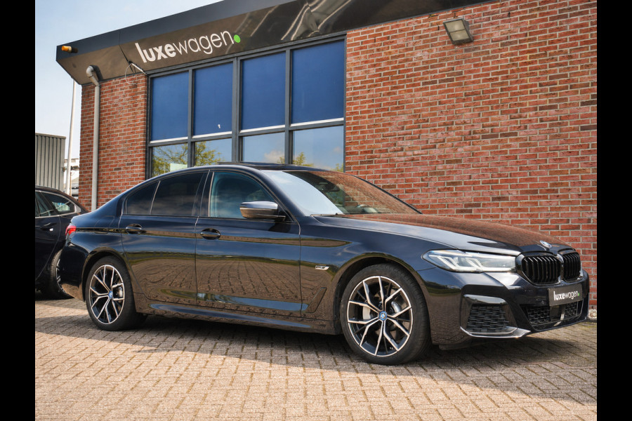 BMW 5 Serie 530e M-Sport Pano Trekh ACC HUD 360 Laser El-Klep