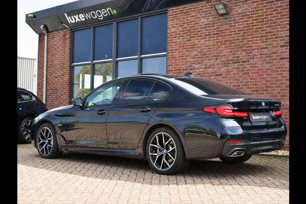 BMW 5 Serie 530e M-Sport Pano Trekh ACC HUD 360 Laser El-Klep