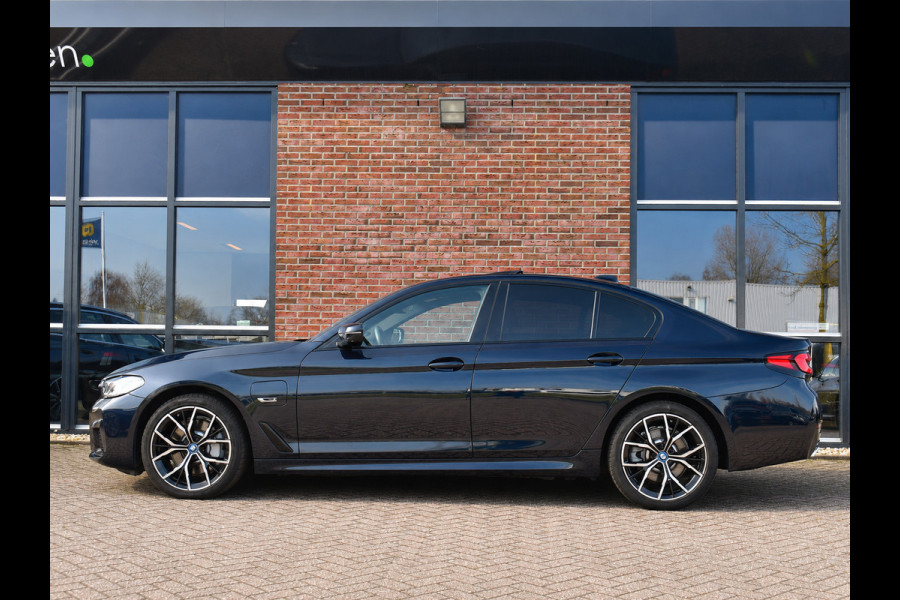 BMW 5 Serie 530e M-Sport Pano Trekh ACC HUD 360 Laser El-Klep