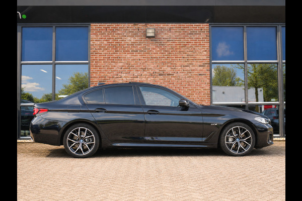 BMW 5 Serie 530e M-Sport Pano Trekh ACC HUD 360 Laser El-Klep