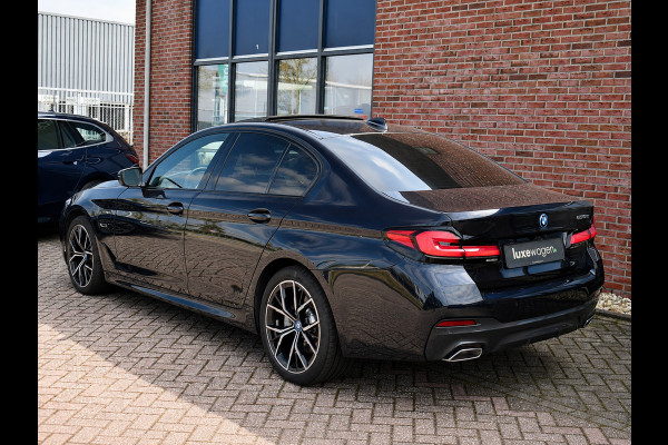 BMW 5 Serie 530e M-Sport Pano Trekh ACC HUD 360 Laser El-Klep