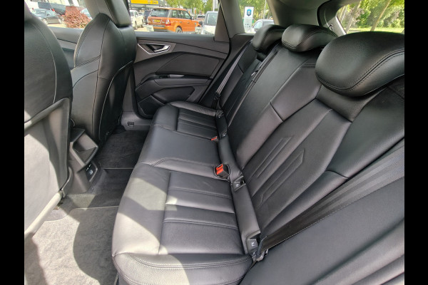 Audi Q4 e-tron 40 Advanced Plus 77 kWh / Carplay / Camera / Matrix / Adap. Cruise / 19'' LM /