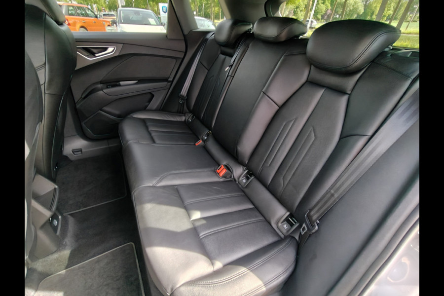 Audi Q4 e-tron 40 Advanced Plus 77 kWh / Carplay / Camera / Matrix / Adap. Cruise / 19'' LM /