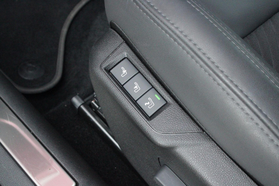 Alfa Romeo junior 1.2 Turbo 145PK Hybrid IBRIDA SPECIALE | TECHNO PACK: LEX MATRIX KOPLAMPEN/AUTOMATISCH DIMMENDE BINNENSPIEGEL/DRAADLOZE TELEFOONLADER/DODEHOEK DETECTIE/ELEKTRISCH BEDIENBARE ACHTERKLEP/KEYLESS ENTRY EN START/ADAPTIVE CRUISE CONTROL/ACHTERUITRIJ CAMERA | VOORRUIT VERWARMING | ELEKTRISCH BEDIENBARE BESTUURDERSSTOEL MET MASSAGE FUNCTIE | PARKEERSENSOREN VOOR + ACHTER | STOEL VERWARMING | CLIMATE CONTROL | DRAADLOZE APPLE CARPLAY/ANDROID AUTO | NAVIGATIE | 18" LICHTMETALEN VELGEN |
