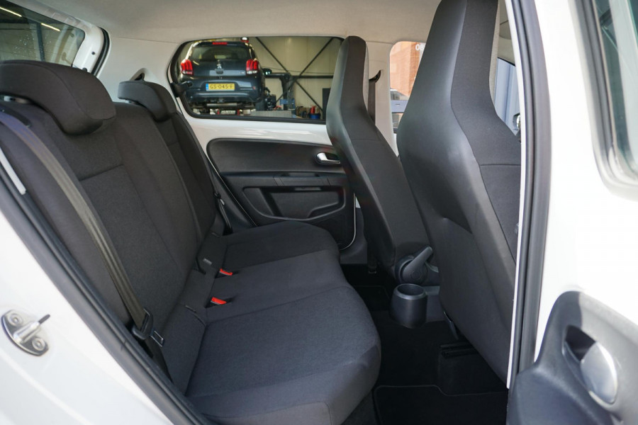 Volkswagen up! 1.0 BMT move up! 5-DRS + AIRCO / DAB / BLUETOOTH