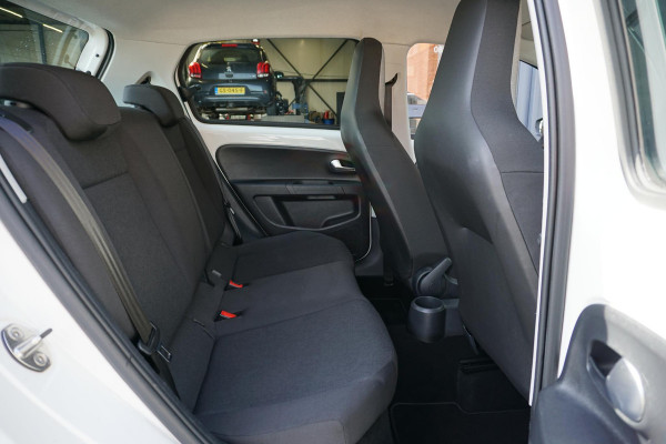 Volkswagen up! 1.0 BMT move up! 5-DRS + AIRCO / DAB / BLUETOOTH