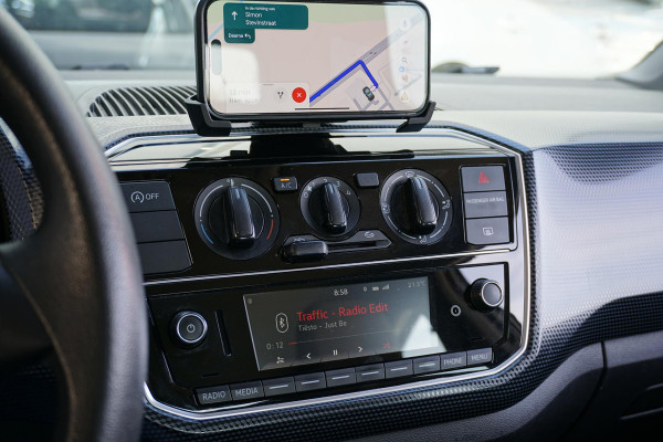 Volkswagen up! 1.0 BMT move up! 5-DRS + AIRCO / DAB / BLUETOOTH