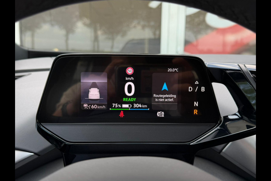 Volkswagen ID.4 First Max 77 kWh / Trekhaak / Warmtepomp / Panodak / 21" LM / Carplay / HU display