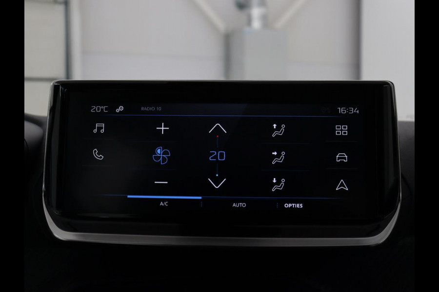 Peugeot 2008 1.2 Hybrid 136 Active | Carplay | Cruise Control | Climate control | Parkeerhulp | DAB | Bluetooth