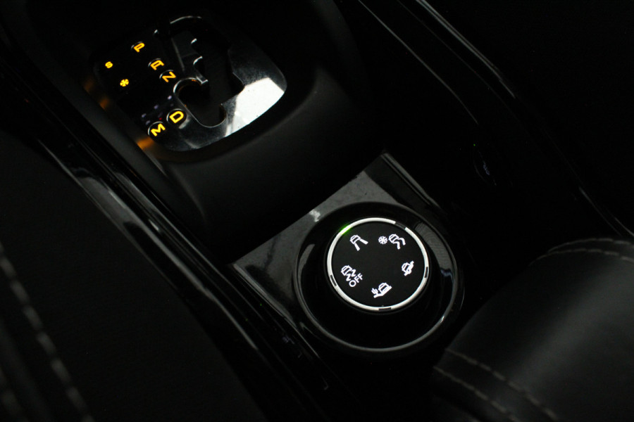 Peugeot 2008 1.2 PureTech Allure > Automaat/camera/trekhaak/all season banden