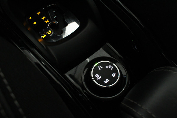 Peugeot 2008 1.2 PureTech Allure > Automaat/camera/trekhaak/all season banden