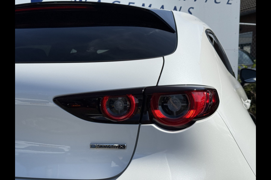 Mazda 3 2.0 e-SkyActiv-X M Hybrid 186 Luxury | CarPlay | ACC | BOSE | HUD | 18 inch