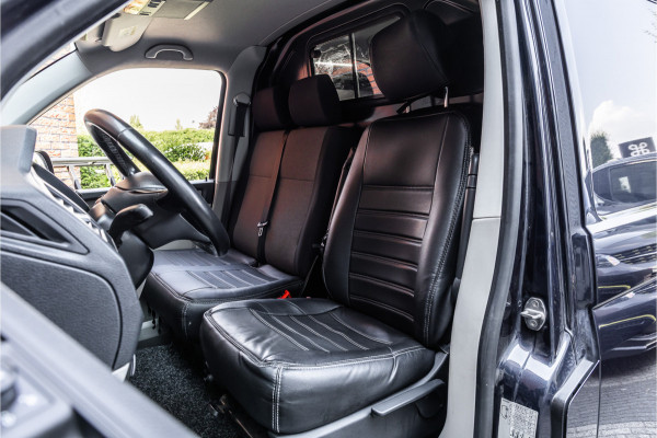 Volkswagen Transporter 2.0 TDI 150 PK L2H1 | Bi-Xenon | ACC | Navigatie | CarPlay | 3-Zitter | Elek achterklep | Trekhaak | Nieuwe APK | Orig. NL Auto