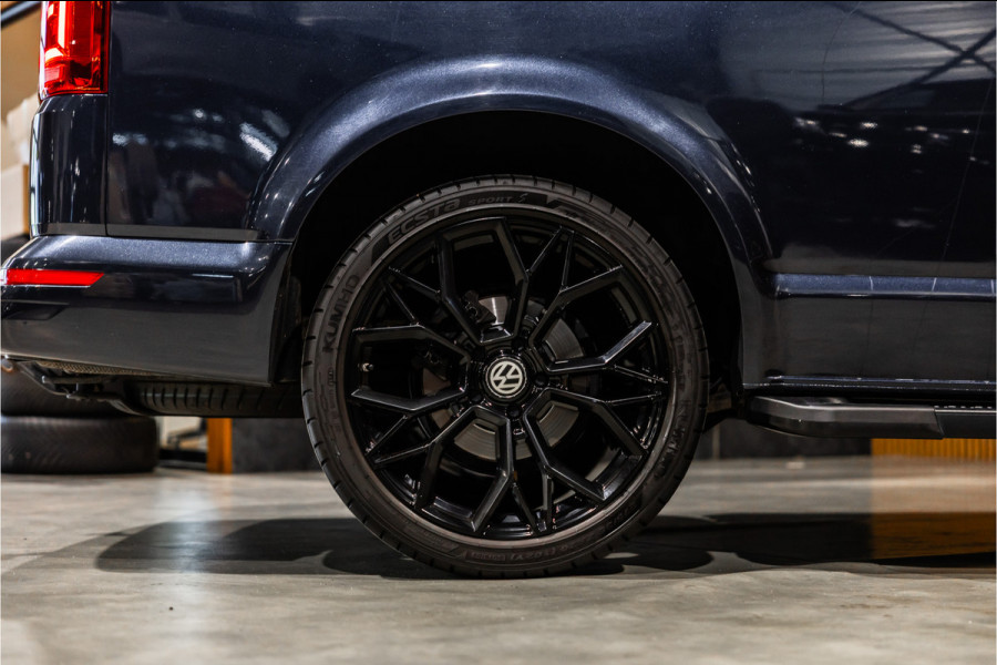 Volkswagen Transporter 2.0 TDI 150 PK L2H1 | Bi-Xenon | ACC | Navigatie | CarPlay | 3-Zitter | Elek achterklep | Trekhaak | Nieuwe APK | Orig. NL Auto