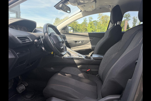Peugeot 3008 1.2 PureTech Active 360°Camera,Navi,Carplay,Trekhaak,Lm velgen,D-riem vv in2023,Recent beurt gehad,N.A.P,131pk,Pdc,Apk tot 01-2027