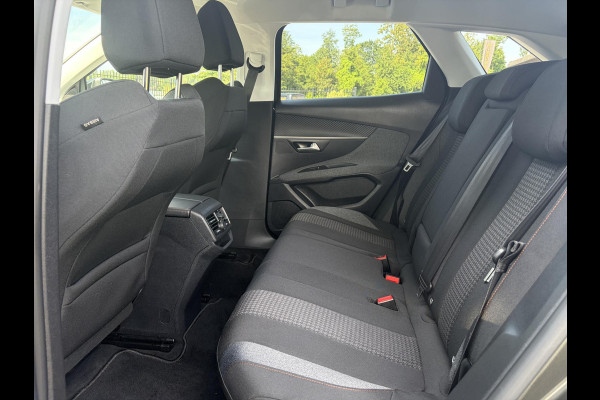 Peugeot 3008 1.2 PureTech Active 360°Camera,Navi,Carplay,Trekhaak,Lm velgen,D-riem vv in2023,Recent beurt gehad,N.A.P,131pk,Pdc,Apk tot 01-2027