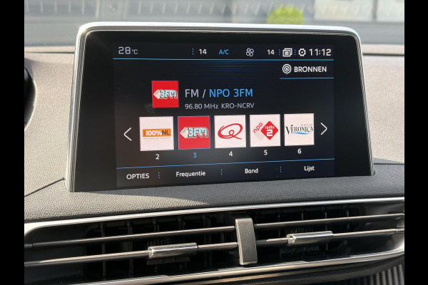 Peugeot 3008 1.2 PureTech Active 360°Camera,Navi,Carplay,Trekhaak,Lm velgen,D-riem vv in2023,Recent beurt gehad,N.A.P,131pk,Pdc,Apk tot 01-2027