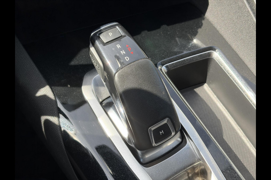 Peugeot 3008 1.2 PureTech Active 360°Camera,Navi,Carplay,Trekhaak,Lm velgen,D-riem vv in2023,Recent beurt gehad,N.A.P,131pk,Pdc,Apk tot 01-2027