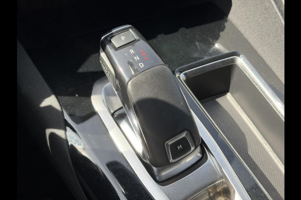 Peugeot 3008 1.2 PureTech Active 360°Camera,Navi,Carplay,Trekhaak,Lm velgen,D-riem vv in2023,Recent beurt gehad,N.A.P,131pk,Pdc,Apk tot 01-2027