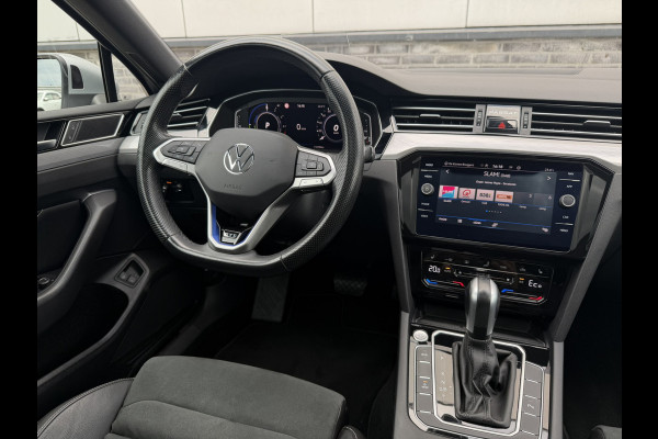 Volkswagen Passat Variant 1.4 TSI PHEV GTE Business | Pano | Elek. Trekhaak | Head-Up | Carplay | LED | Camera | Navi | Alcantara