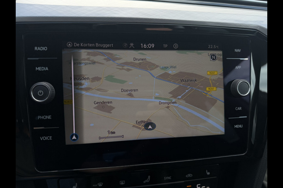 Volkswagen Passat Variant 1.4 TSI PHEV GTE Business | Pano | Elek. Trekhaak | Head-Up | Carplay | LED | Camera | Navi | Alcantara