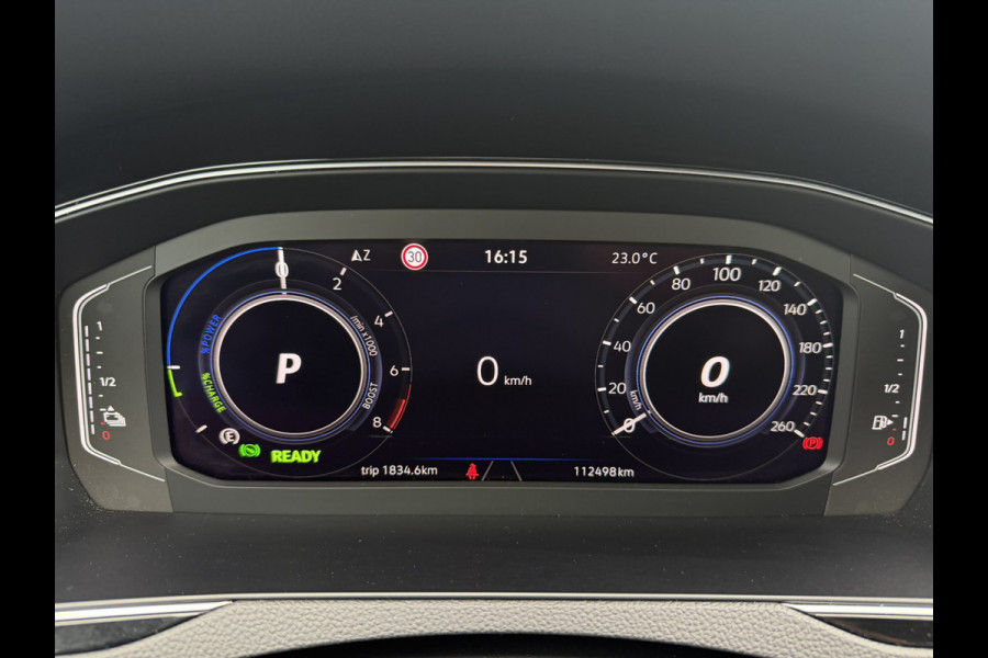Volkswagen Passat Variant 1.4 TSI PHEV GTE Business | Pano | Elek. Trekhaak | Head-Up | Carplay | LED | Camera | Navi | Alcantara