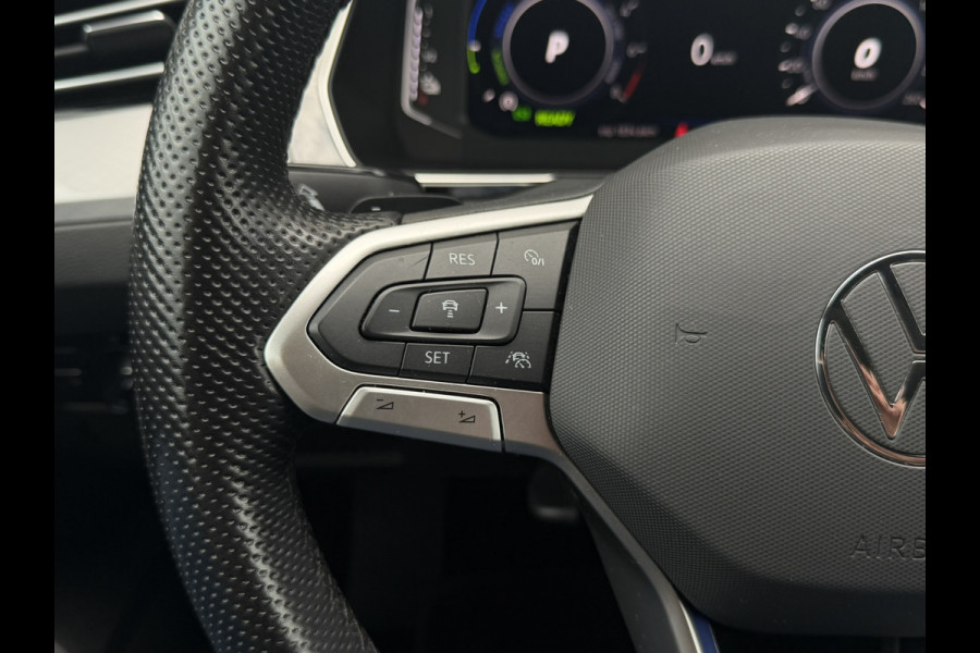 Volkswagen Passat Variant 1.4 TSI PHEV GTE Business | Pano | Elek. Trekhaak | Head-Up | Carplay | LED | Camera | Navi | Alcantara