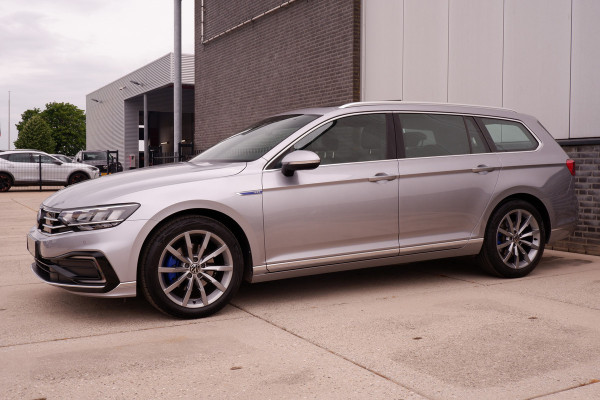 Volkswagen Passat Variant 1.4 TSI PHEV GTE Business | Pano | Elek. Trekhaak | Head-Up | Carplay | LED | Camera | Navi | Alcantara